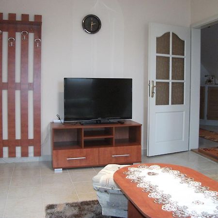 Jobor Vendeghaz Hotel Győrújbarát Eksteriør billede