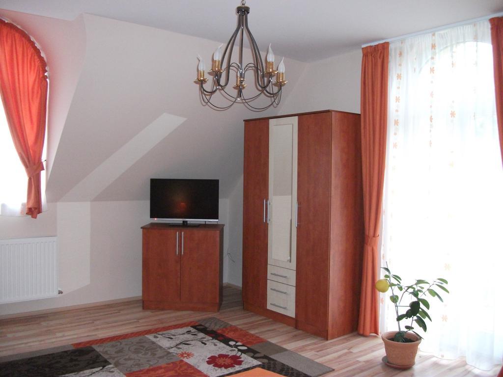 Jobor Vendeghaz Hotel Győrújbarát Værelse billede